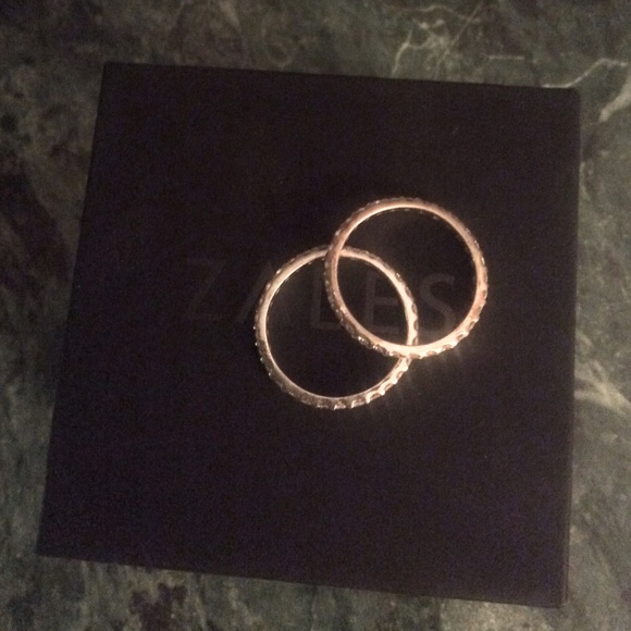 1 (ONE) Sparkly Zales Eternity Band ✨✨ - Picture 7 of 10